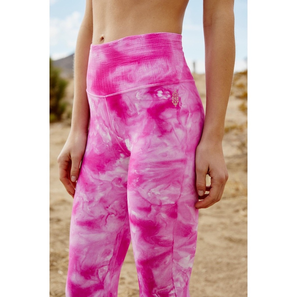 NWOT FP Movement High-rise Shanti Tie Dye Legging - Picture 3 of 7